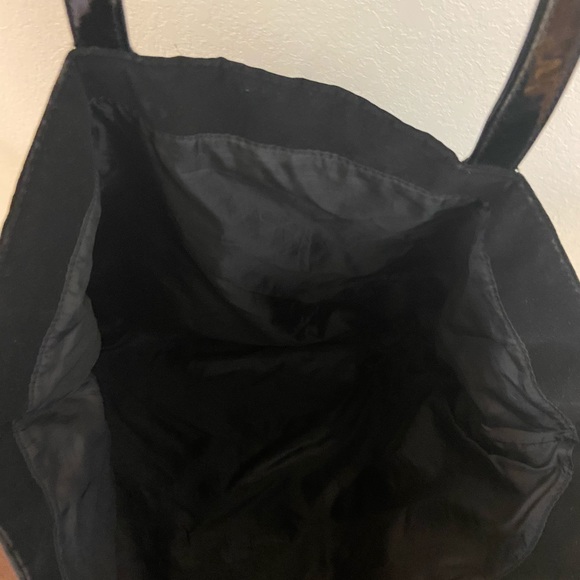 Jimmy Choo Parfums Black Velvet Tote - Picture 5 of 10